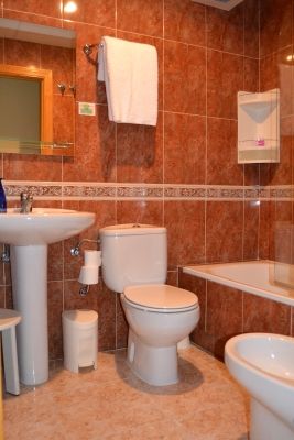 Hostal Restaurante Piquio baño